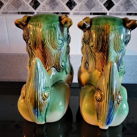 Pair of Chinese Polychrome Ceramic Glaze Foo Dogs - Picture 8 of 16